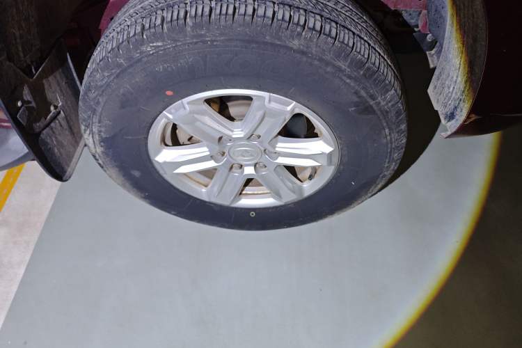 Used SAIC MAXUS T60 2017 2.4L Gasoline Manual Two-Wheel Drive High-Ride Elite Standard Van