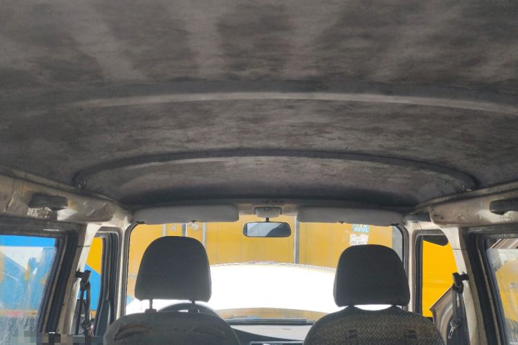 Used Wuling Rongguang 2011 1.2L Base Version
