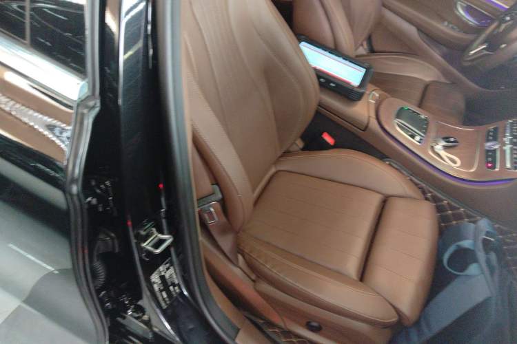 Used Mercedes-Benz E-Class 2020 E 260 L
