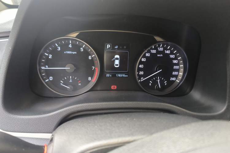 Used Hyundai Elantra (6th Generation / Lingdong) 2016 1.6L Automatic ZhiXuan – Elite Version
