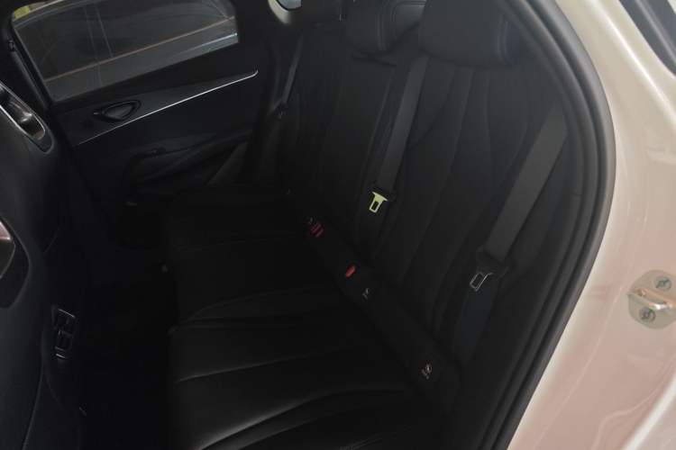 Used BYD Seal 06 New Energy 2024 DM-i 120KM Luxury Model
