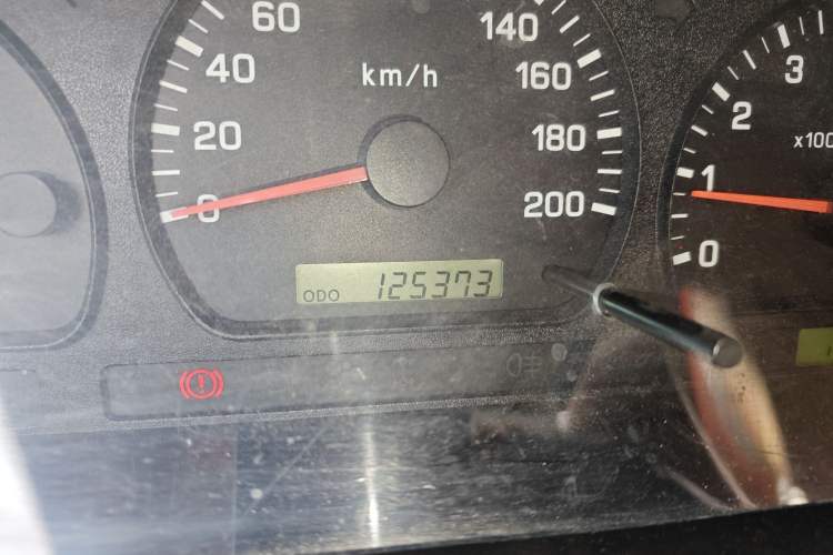 Used Dongfeng Ruichi 2013 2.4L Gasoline Two-Wheel Drive Standard Version ZG24
