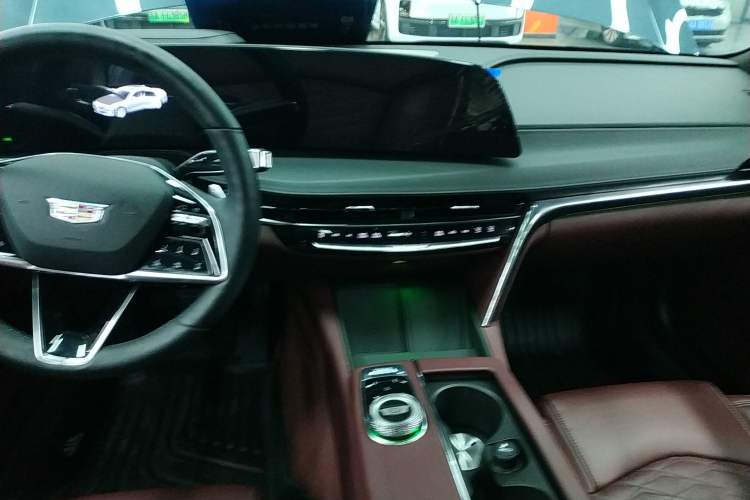 Used Cadillac CT6 2023 28T Platinum Edition Audio And AC Panel