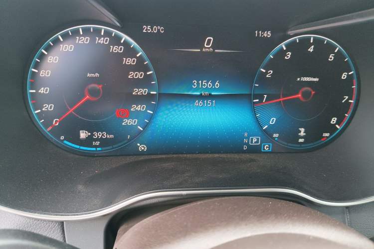 Used Mercedes-Benz GLC 2021 GLC 260 L 4MATIC Dynamic Edition Odometer Close Up