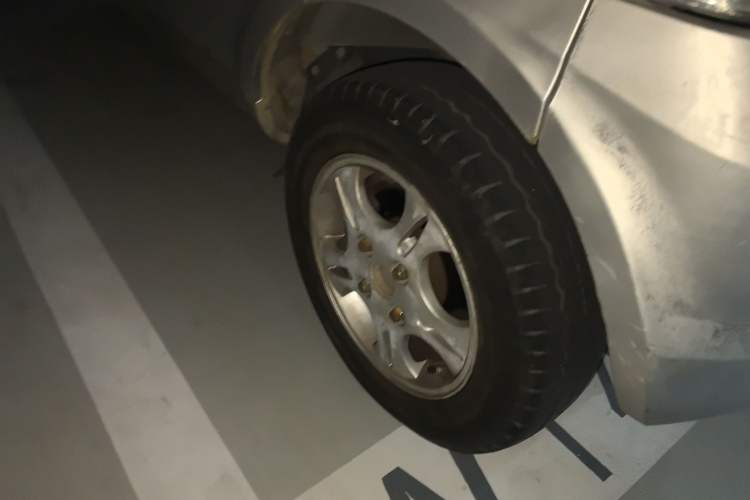 Used Wuling Rongguang 2011 1.2L Base Version
