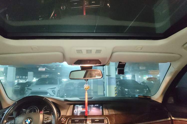 Used BMW 5 Series 2014 528Li Leading Model Headliner