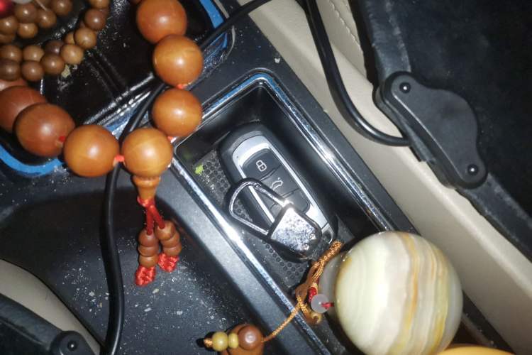 Used Geely Auto Emgrand 2017 Sedan Million Edition 1.5L Manual Luxury Model
