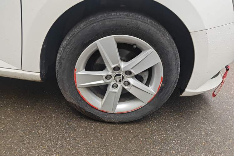 Used Skoda Fabia 2016 1.4L Automatic Car Enjoy Edition