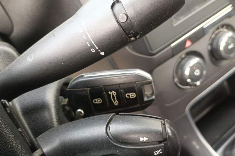 Used Citroen C4 Sega 2016 1.6L Manual Comfort Model
