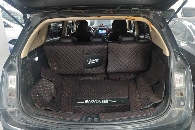 Used Baojun 560 2015 1.8L manual luxury version
