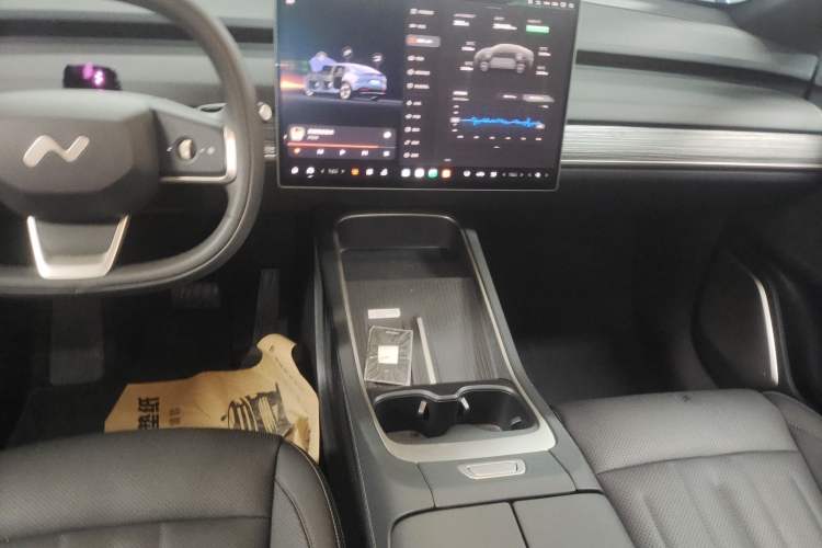 Used ONVO L60 2024 60 kWh Rear-Drive Version