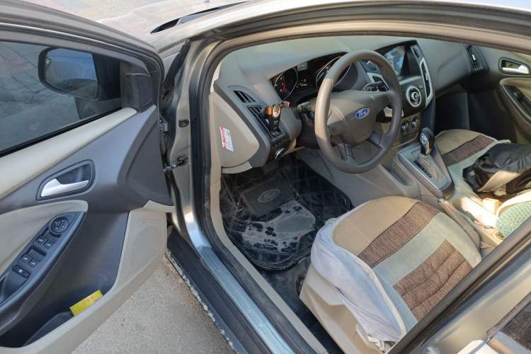 Used Ford Focus 2012 Sedan 1.6L Automatic Comfort Model
