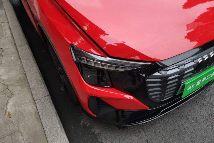 Used Audi Q5 e-tron 2022 50 e-tron quattro edition one Artistic Collection Edition Right Front Headlight