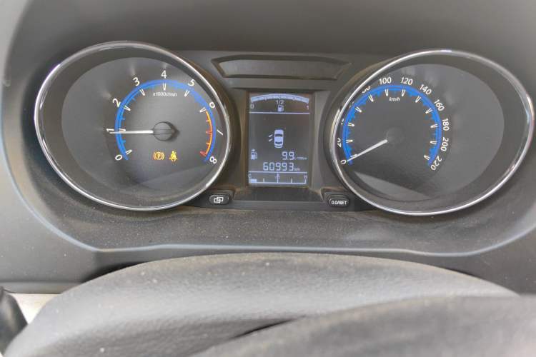 Used FORTHING S500 2016 1.6L Manual Luxury Model
