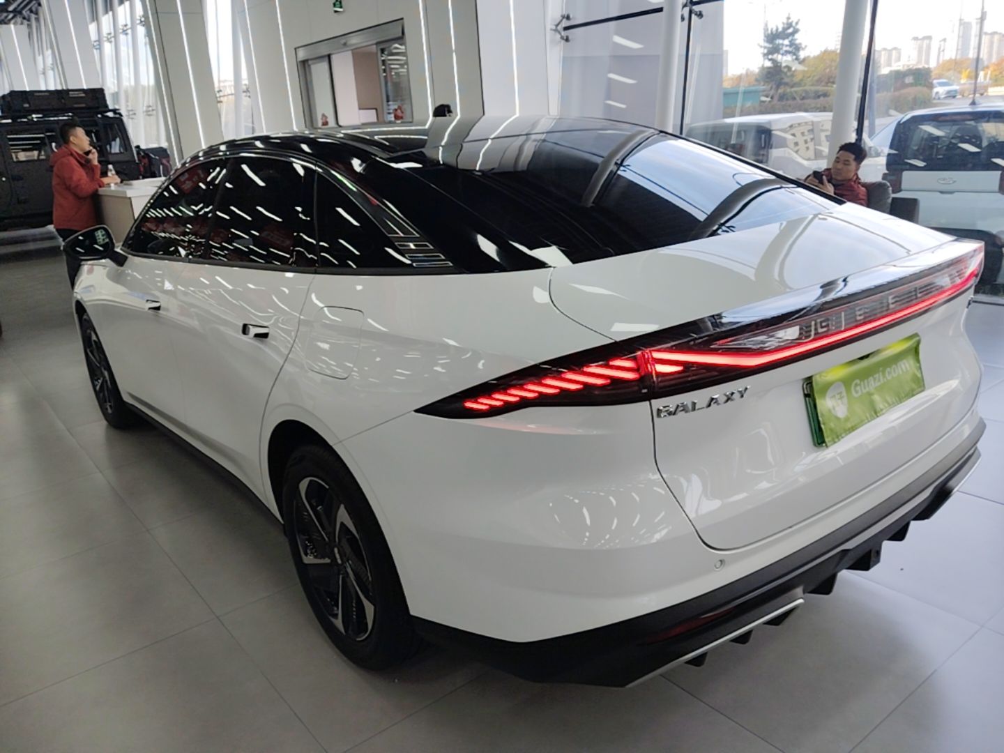 Geely Galaxy L6 2024 125km PLUS Dragon Edition — снимка 4