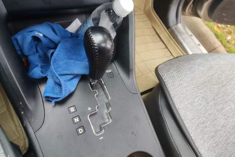 Used Hyundai ix35 2013 2.0L Automatic Two-Wheel Drive Smart GLS China IV Standard Gear Lever