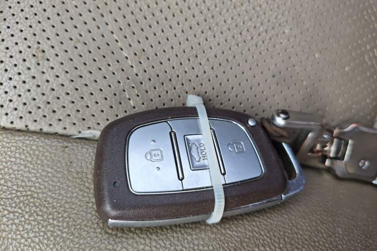 Used Hyundai Elantra (5th Generation / Langdong) 2015 1.6L Automatic Luxury Model