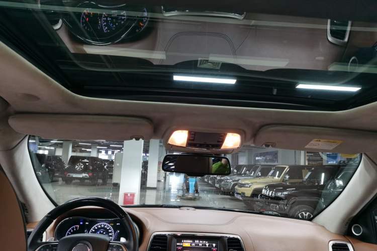 Used Jeep Grand Cherokee 2014 3.6L Flagship Prestige Edition