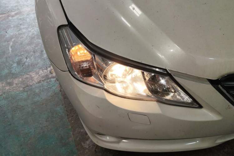 Used Toyota Reiz 2010 2.5V Fengdu Elite Edition Right Front Headlight