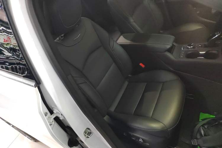 Used Cadillac XT4 2024 28T Two-Wheel-Drive Prestige Version
