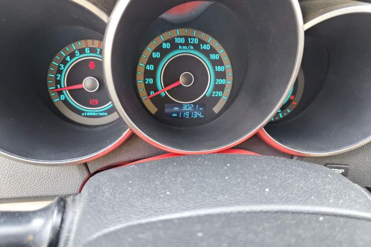 Used CHANGAN Eado 2013 1.6L Manual Luxury Model China V Standard