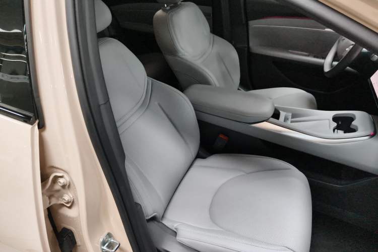 Used XPeng MONA M03 2024 620 with Ultra-Long Range
