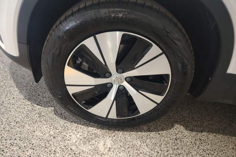 Used Volvo XC40 2023 B3 Zhiyuan Luxury Edition Left Front Wheel Hub