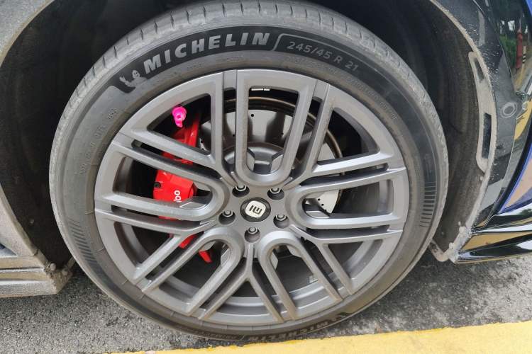 Used Xiaomi Auto YU7 2025 Ultra-Long Range High-Performance All-Wheel-Drive Max Edition