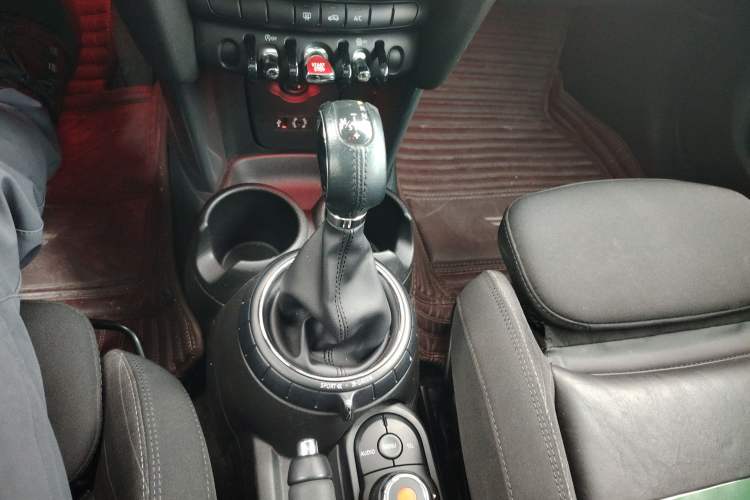 Used MINI MINI 2016 1.5T COOPER Five-Door Edition