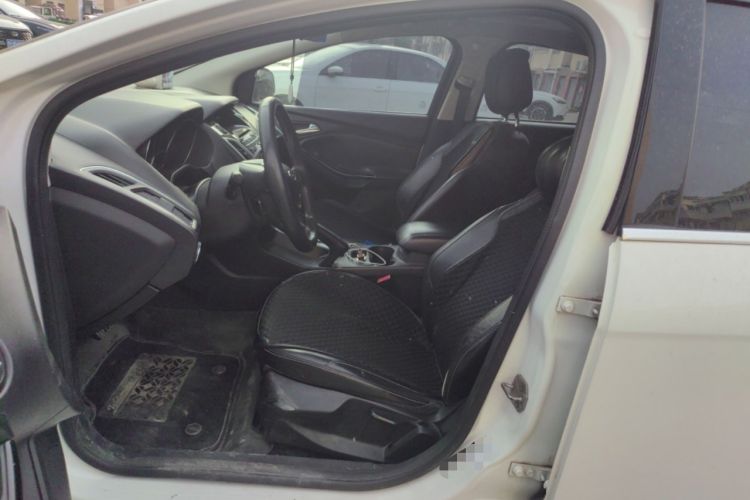 Used Ford Focus 2012 Hatchback 2.0L Automatic Luxury Sport Model