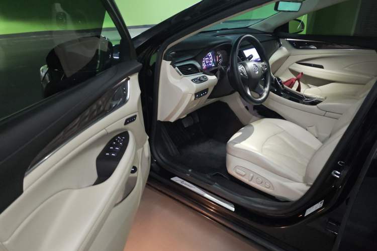 Used Buick LaCrosse 2021 Avenir Avia First-Edition Model
