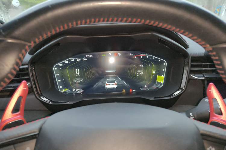 Used Lynk & Co 05 2022 2.0TD Four-Wheel Drive Dynamic Halo Instrument Cluster