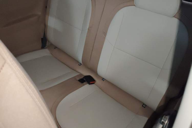 Used Geely Galaxy Panda 2024 Panda Mini 200km Endurance Bear Left Rear Seat