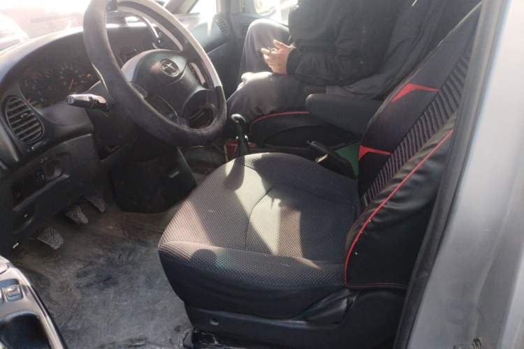 Used JAC Group Refine 2011 2.0L Shuttle Gasoline Comfort Edition HFC4GA3