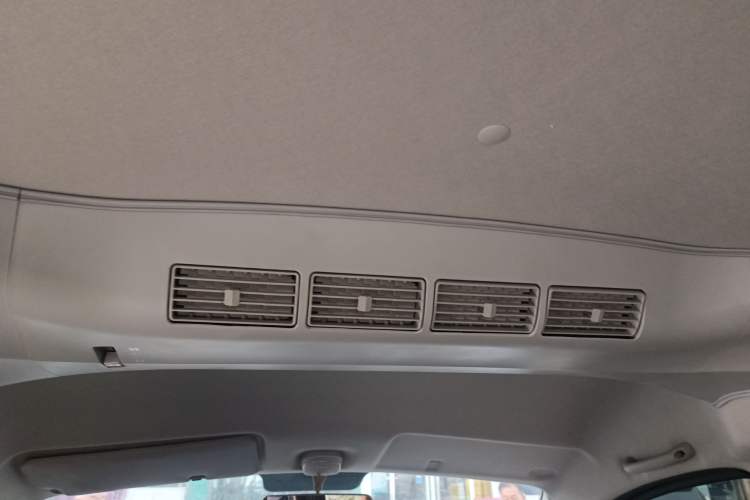 Used Jinbei Gold Hiace M Classic 2023 1.5L Engineering Lion Passenger Vehicle 5/6/7 Seats
