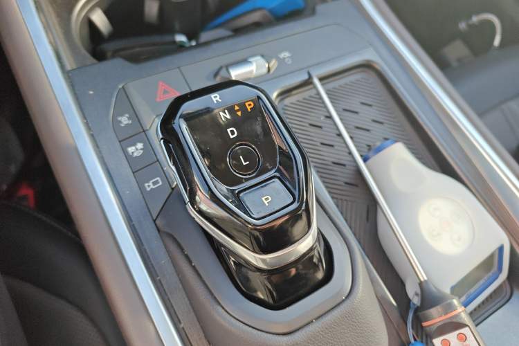 Used Ford Edge 2025 Ford Explorer L 2.0T EcoBoost E-Hybrid Four-Wheel-Drive 7-Seater Supreme Model