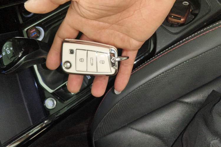 Used Volkswagen Tayron 2020 330TSI Two-Wheel Drive Luxury Smart Connectivity Version Vehicle Key