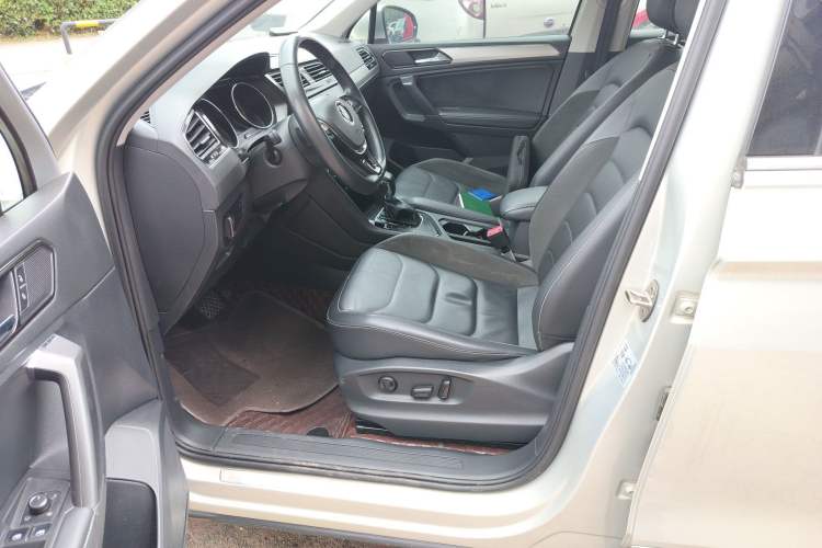 Used Volkswagen Tiguan L 2021 330TSI Automatic Two-Wheel Drive Smart Edition