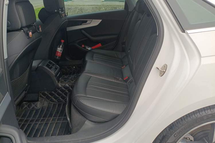 Used Audi A4L 2020 40 TFSI Luxury Dynamic Model
