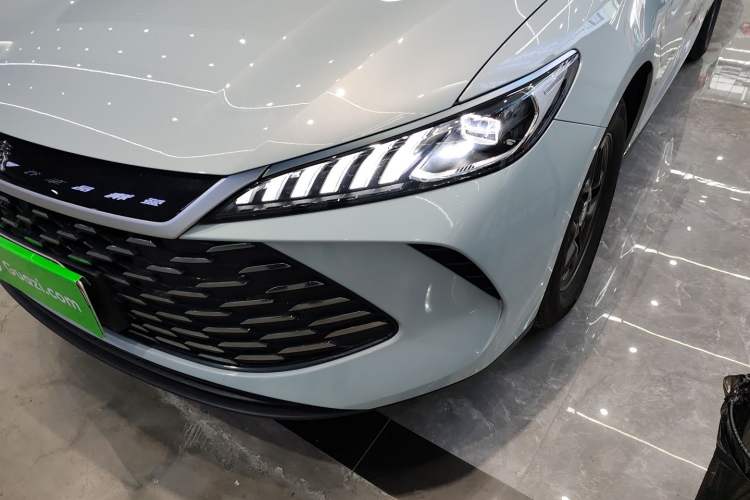 Used BYD Qin PLUS 2025 DM-i Smart Drive 55KM Leading Model