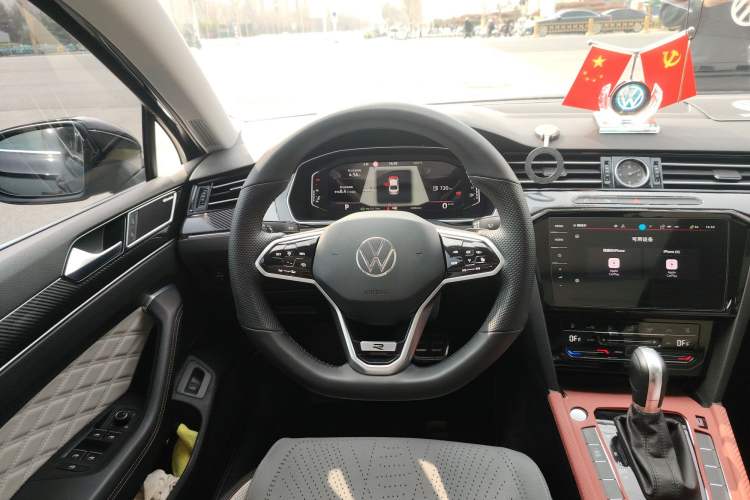 Used Volkswagen Magotan 2023 2 Million Units Limited-Edition 380TSI DSG Flagship Version Steering Wheel