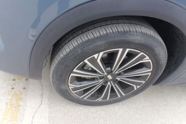 Used Geely Galaxy Galaxy Xingjian 7 EM-i 2025 120km Flagship Edition
