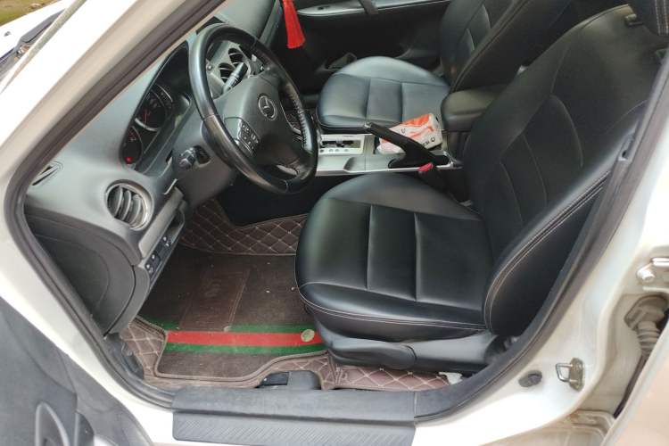 Used Mazda 6 2015 2.0L Automatic Classic Version
