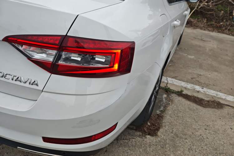 Used Skoda Octavia 2019 TSI230 DSG Smart & Comfort Edition China VI Standard