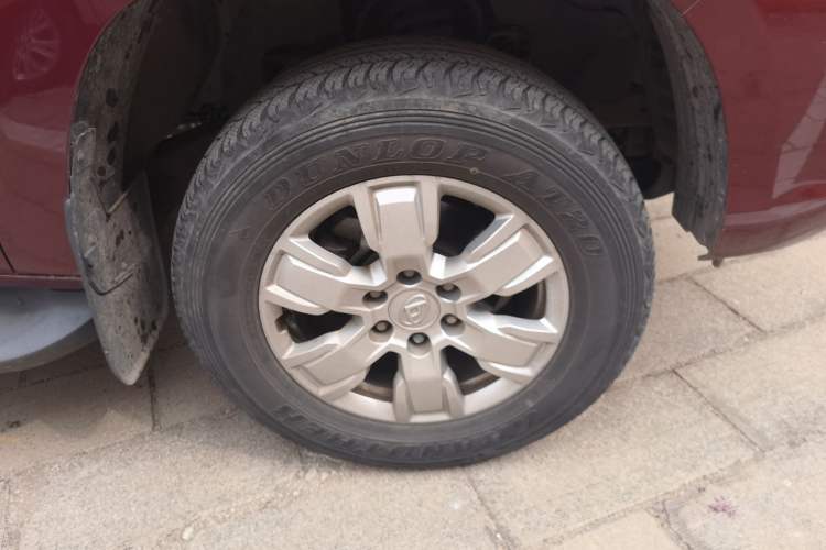 Used SAIC MAXUS T60 2017 2.0T Gasoline Automatic 4x4 High-Profile Luxury Standard Cab