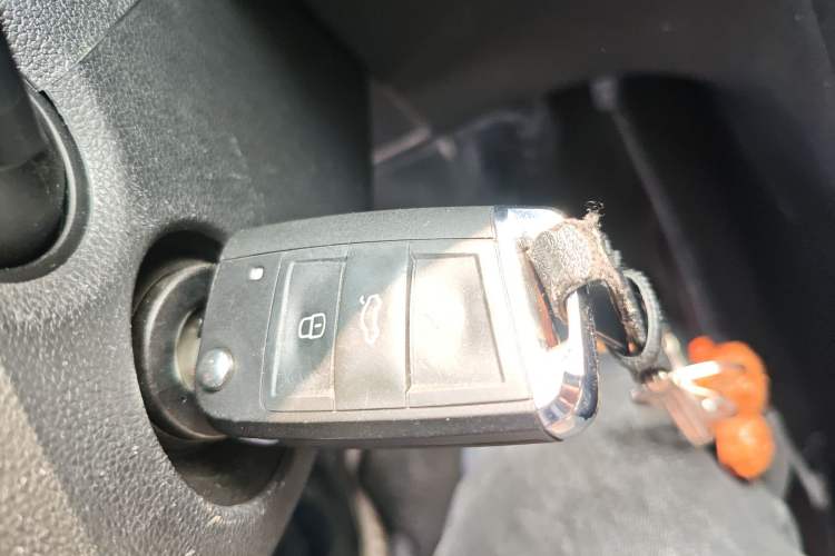 Used Volkswagen Golf Sportsvan 2016 230TSI Automatic Trend Edition Vehicle Key