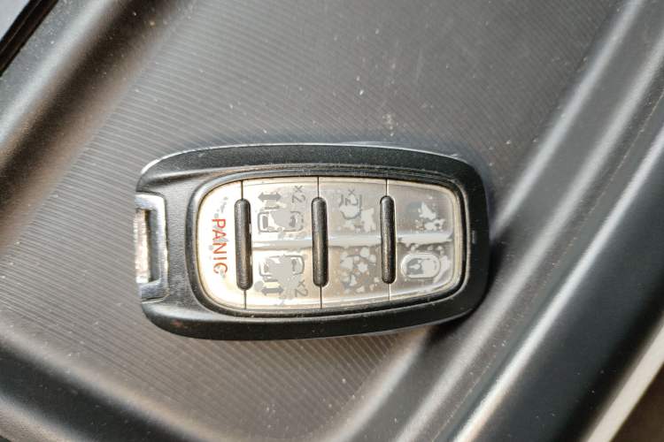 Used Chrysler Grand Voyager PHEV 2018 3.6L Plug-in Hybrid Vehicle Key