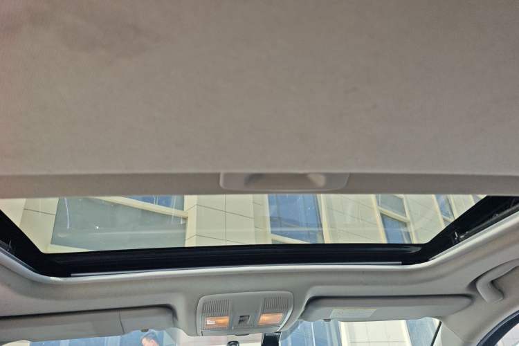 Used Mazda 3 Axela 2016 Hatchback 2.0L Automatic Sport Model
