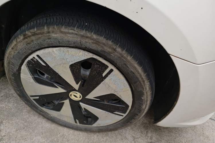 Used Dongfeng Aeolus E70 2023 500 Smart Version Lithium Iron Phosphate 48.6 kWh 110 kW
