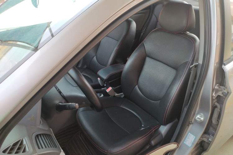 Used Hyundai Verna (older generation) 2014 1.4L Automatic Smart GLS Left Front Seat